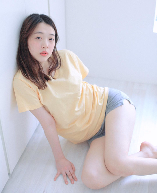 로타랑 작업한거치고 젤말없는 연예인 | 인스티즈