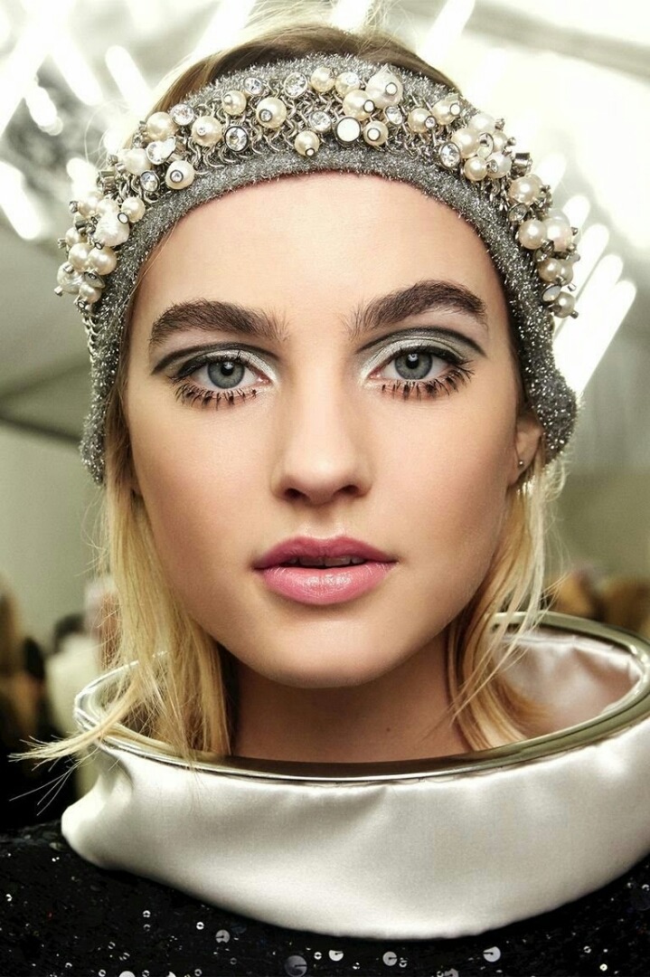 외국 잡지에서 패션위크를 통해 예측한 2017 가을&겨울 메이크업 트렌트 | 인스티즈