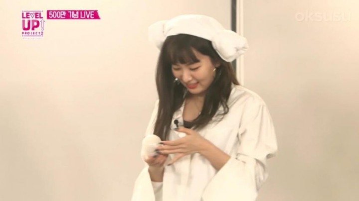 눈 앞에서 강탈 당하는 슬기 | 인스티즈