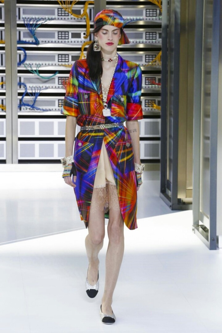 Chanel 샤넬 2017 SpringSummer RTW Paris | 인스티즈