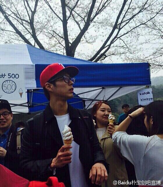 박보검 학교에서 찍힌 사진.jpg | 인스티즈