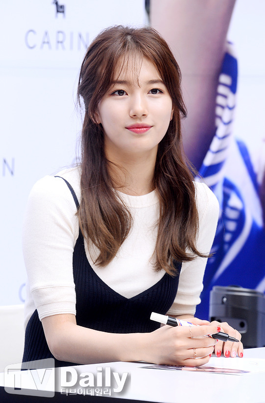 수지, 기사 사진이 이 정도? 새하얀 피부에 빛나는 미모…'걸그룹 올킬 비주얼' | 인스티즈