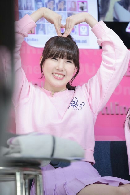 몇달전부터 꾸준히 닮았다vs안닮았다로 의견이 갈리는 여돌 두명.jpg | 인스티즈