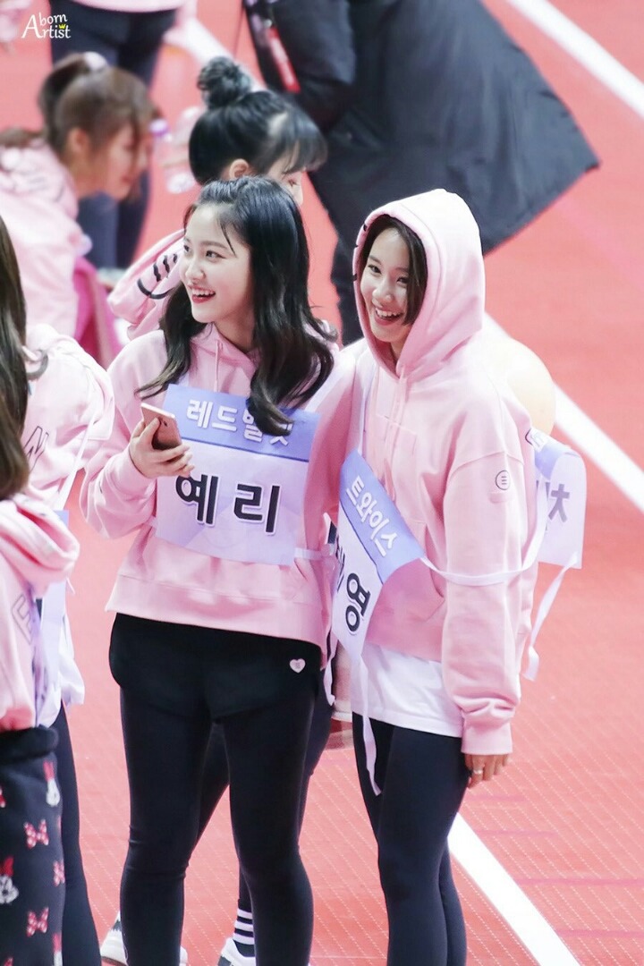 레드벨벳 막내와 트와이스 막내의 친목 | 인스티즈