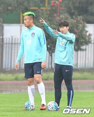 손흥민, 황희찬 합류!! 완전체 축구대표팀 오늘자 훈련 사진 | 인스티즈