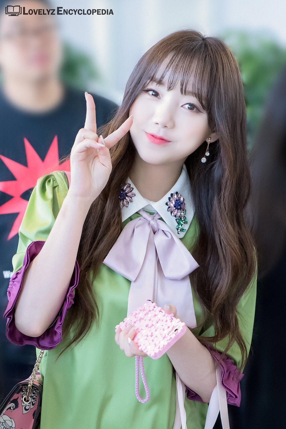 [러블리즈] 커피 한 잔 더 할까 생각 중이라서 케이 | 인스티즈