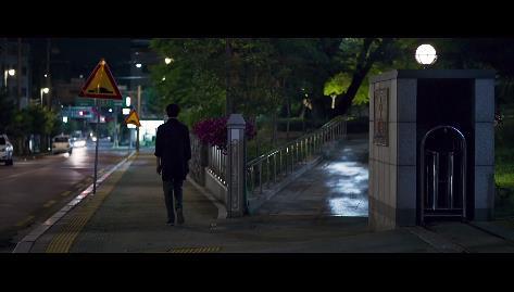 나에게만 그녀가 보이기 시작했다. 천우희 김남길 주연 ＜영화 어느날＞ 完 | 인스티즈