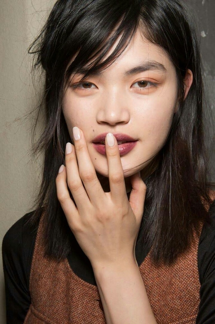 외국 잡지에서 패션위크를 통해 예측한 2017 가을&겨울 메이크업 트렌트 | 인스티즈