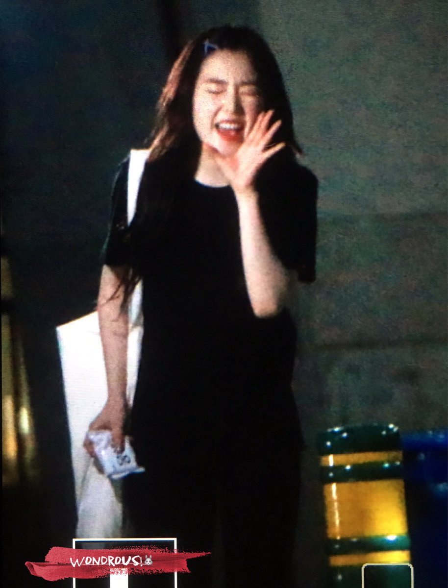 팬들 챙기는 아이린.gif | 인스티즈