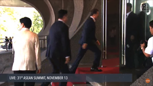 11/13 ASEAN 개막식에 참석한 문재인 대통령.jpg | 인스티즈
