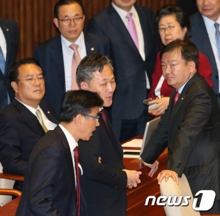 새누리당 찾아간 표창원 의원ㄷㄷㄷㄷ | 인스티즈