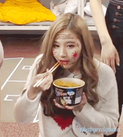 트와이스 사나.gif | 인스티즈