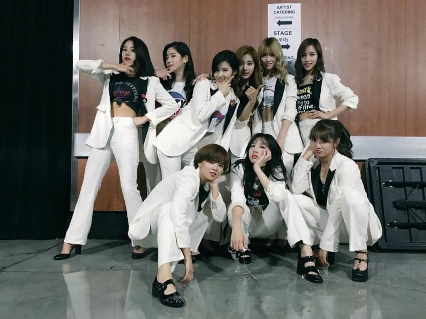 의젓한 맏언니로 돌아온 트와이스 나연 | 인스티즈