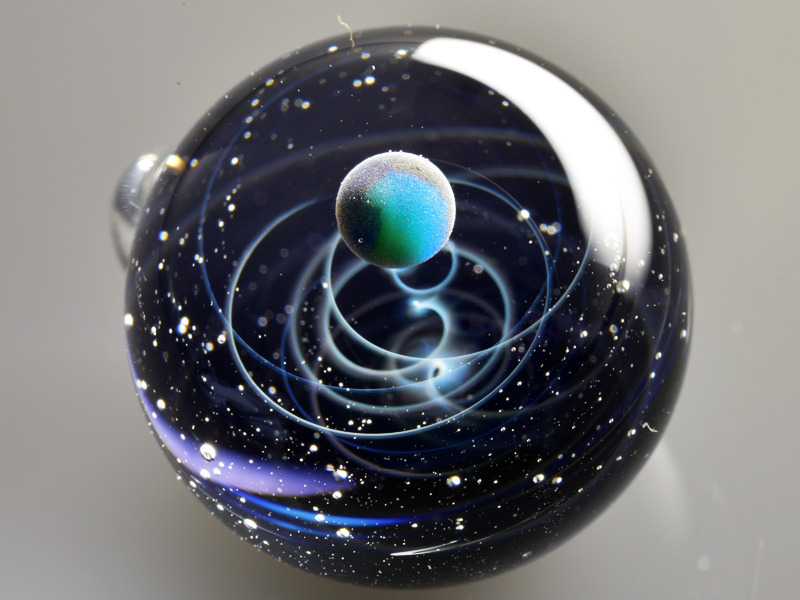 우주를 품은 목걸이.jpg | 인스티즈