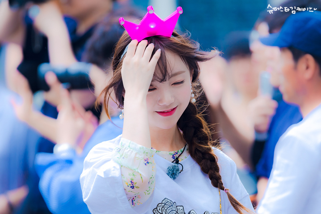 [러블리즈] 커피 한 잔 더 할까 생각 중이라서 케이 | 인스티즈