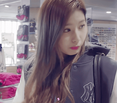 쇼핑하는 사나 (심쿵주의..) | 인스티즈