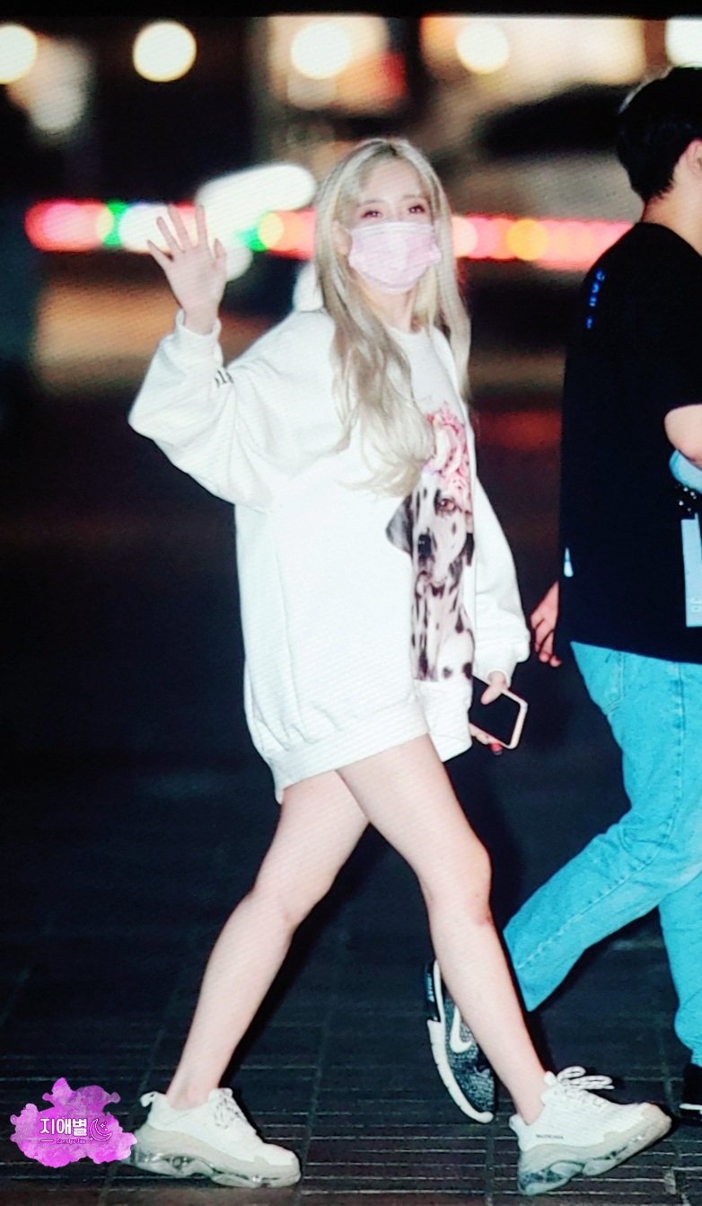 인터넷에 나온 아이돌 식단으론 살수없다 말하는 러블리즈 지애.jpg | 인스티즈