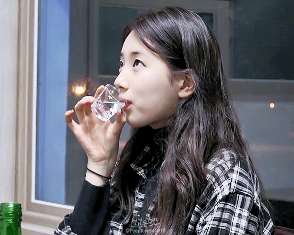 수지의 음주방송.gif | 인스티즈