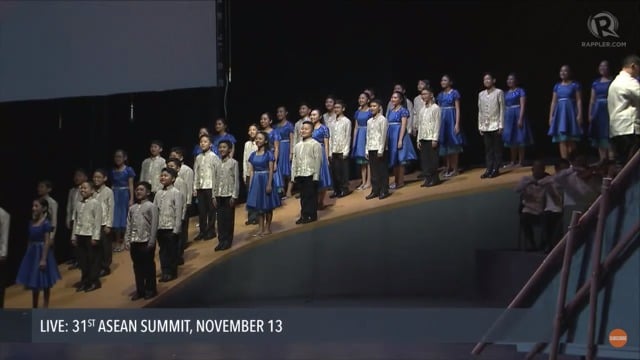 11/13 ASEAN 개막식에 참석한 문재인 대통령.jpg | 인스티즈