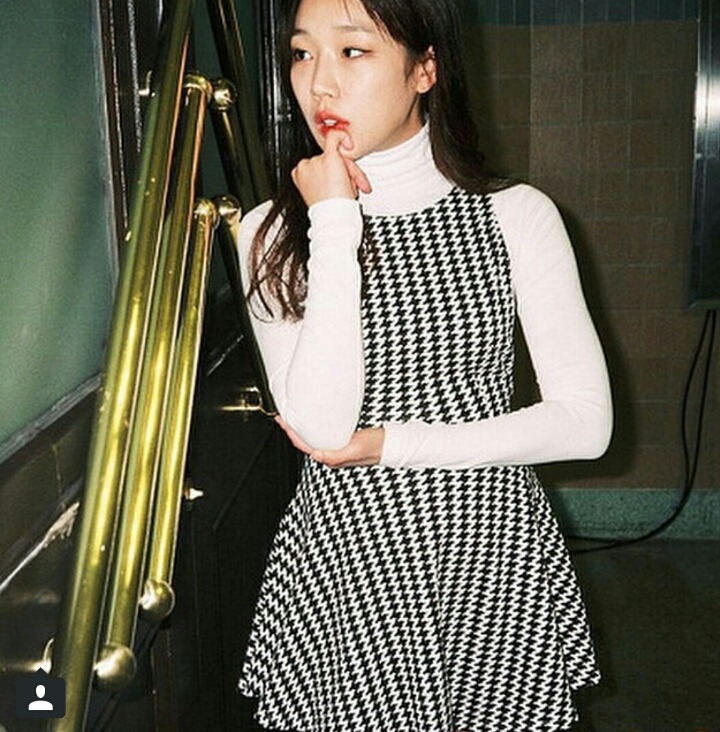 길거리에서 쉽게 볼 수 있는 훈녀같은 외모를 가진 여자배우.jpg | 인스티즈