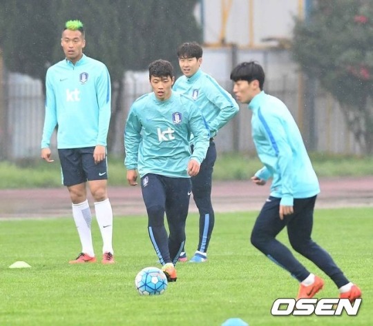 손흥민, 황희찬 합류!! 완전체 축구대표팀 오늘자 훈련 사진 | 인스티즈