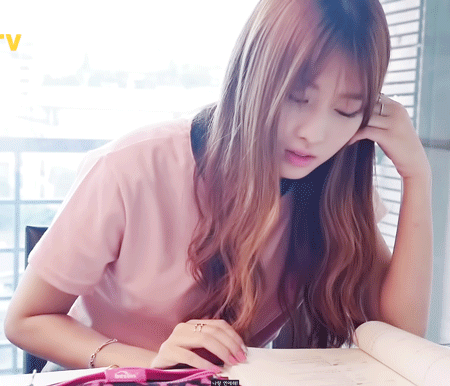 [트와이스] 히라이 모모.gif | 인스티즈