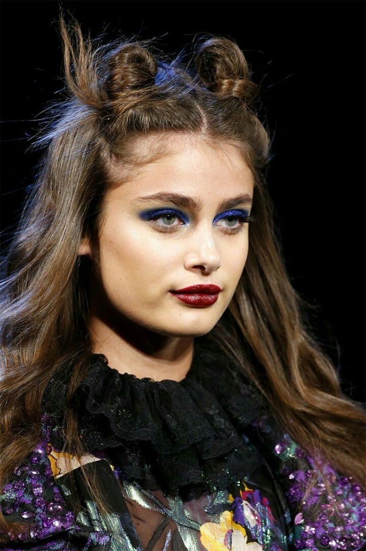 외국 잡지에서 패션위크를 통해 예측한 2017 가을&겨울 메이크업 트렌트 | 인스티즈