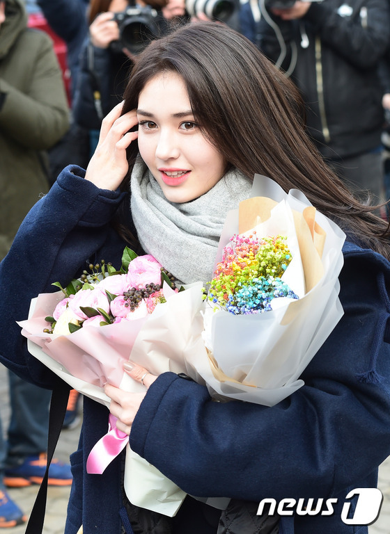 오늘자 중졸 전소미.jpg | 인스티즈
