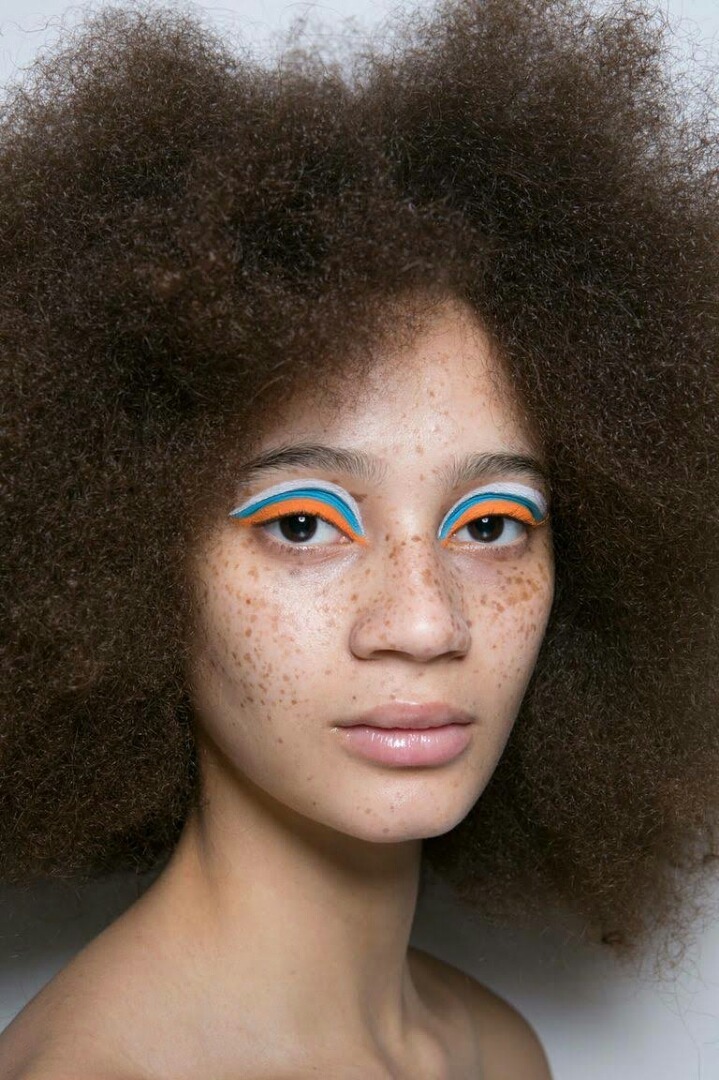 외국 잡지에서 패션위크를 통해 예측한 2017 가을&겨울 메이크업 트렌트 | 인스티즈