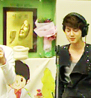 악의적 순간캡쳐로 오해받는 아이돌 짤.gif | 인스티즈