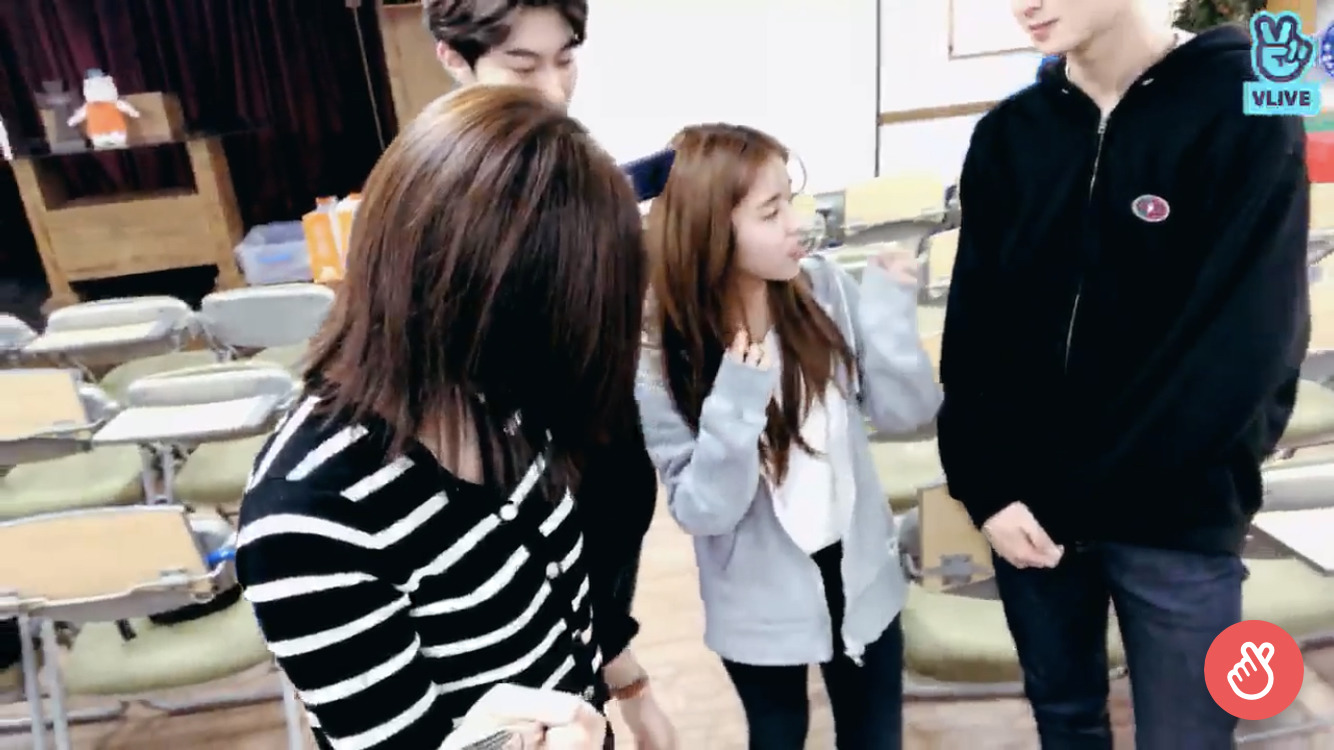 Q. 도희랑 차은우 키차이 얼마나요? | 인스티즈