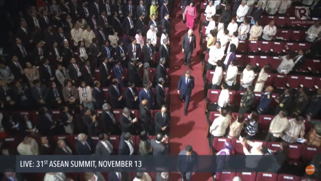 11/13 ASEAN 개막식에 참석한 문재인 대통령.jpg | 인스티즈