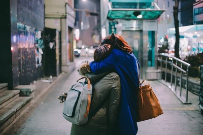아무도 없는 세상 vs 사람들이 북적이는 세상 고르기 | 인스티즈