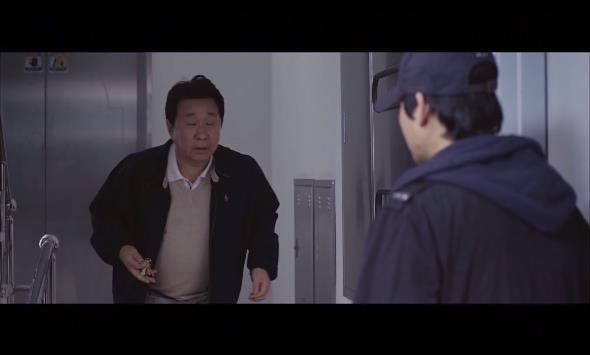 강산맨션 102호에는 살인마가 살고있다. ＜영화＞ 이웃사람 11 | 인스티즈