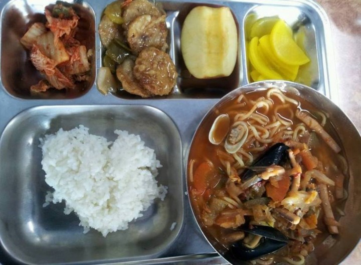 백종원이 이사로 있는 고등학교 급식 | 인스티즈