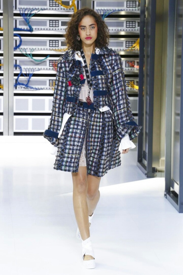 Chanel 샤넬 2017 SpringSummer RTW Paris | 인스티즈