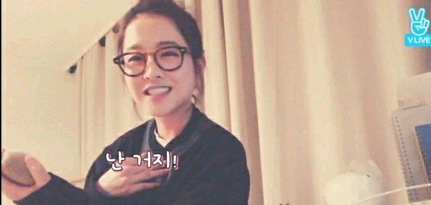 지하철 탔는데 옆자리에 본인 영상보는 시민을 만난 박보영.jpg | 인스티즈