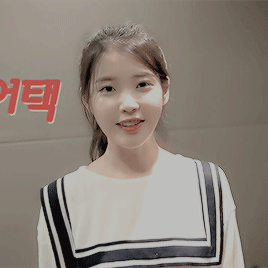 아이유 "오늘 하루도 화이팅!".gif | 인스티즈