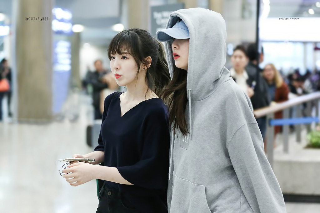 유독 공항에서 레전드 짤이 많이 나온다는 레드벨벳 슬기 | 인스티즈