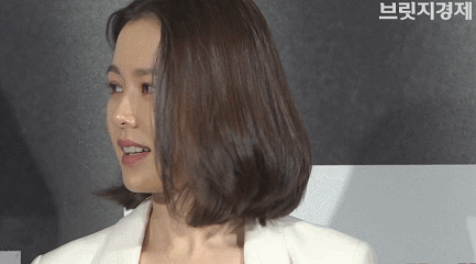군함도 시사회 이민정 손예진 고준희 박시연 송지효.gif | 인스티즈