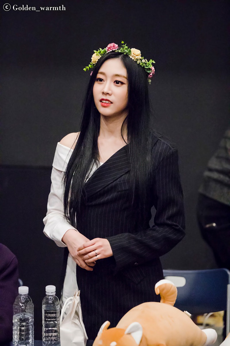 다시 흑발로 돌아온 러블리즈 지수.gif | 인스티즈