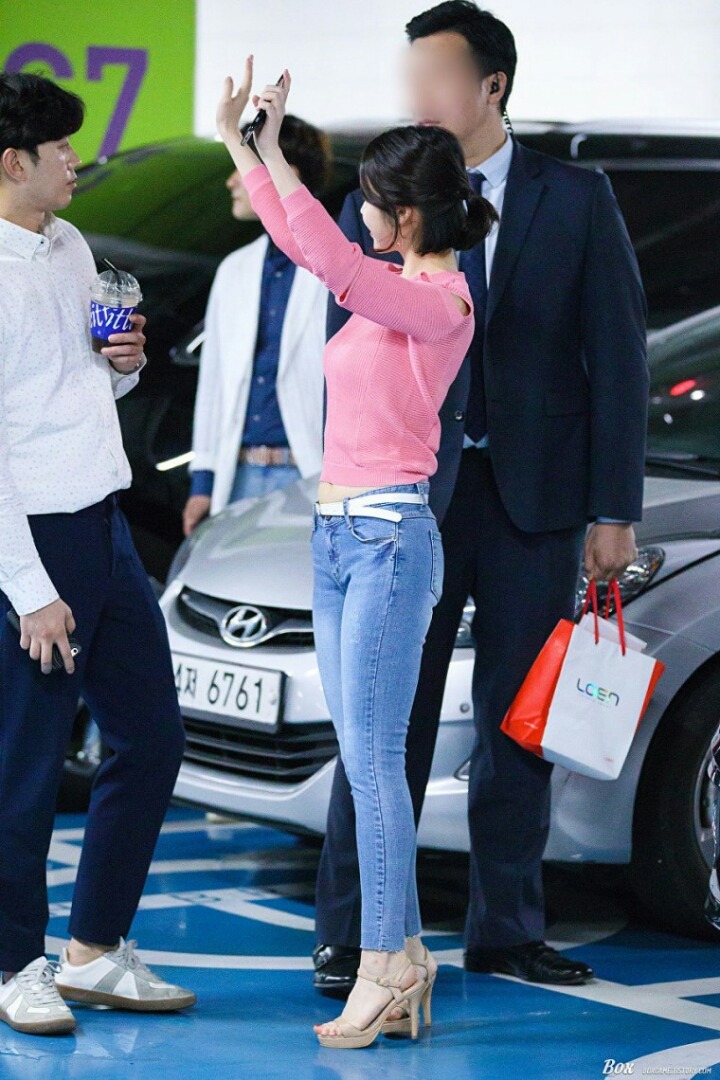 아이유 청바지 핏ㄷㄷㄷ | 인스티즈