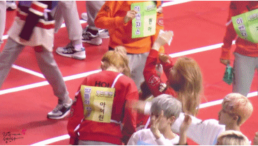 아이린의 폭력성.gif | 인스티즈