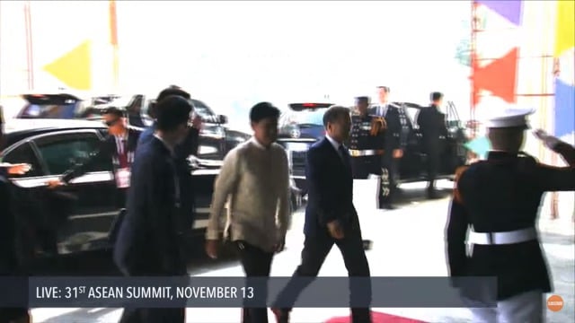 11/13 ASEAN 개막식에 참석한 문재인 대통령.jpg | 인스티즈