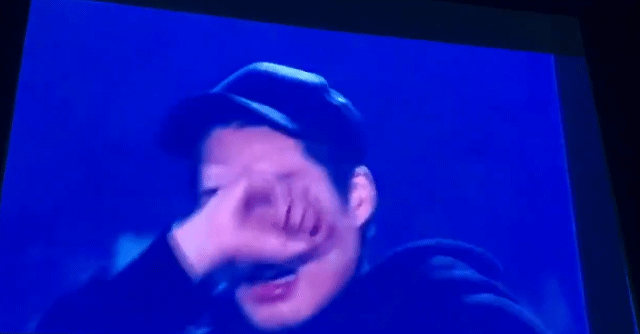 오늘자 팅팅 부을정도로 아이처럼 운 엑소 카이 | 인스티즈