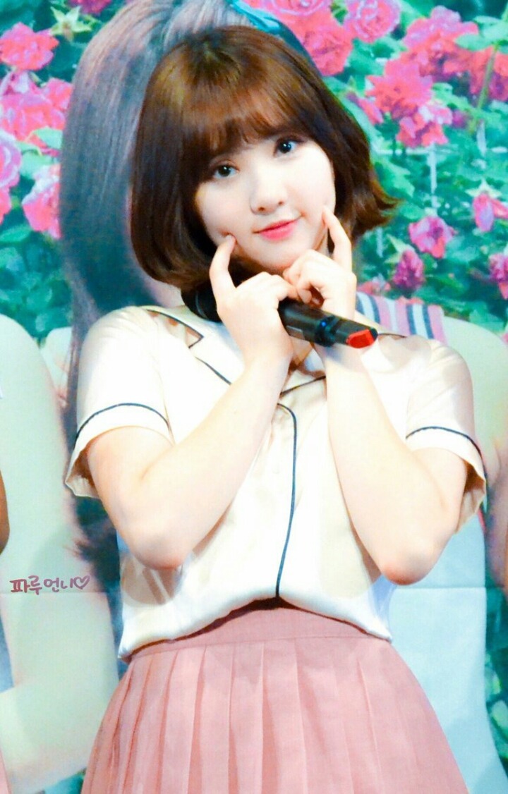 여자친구 은하 볼따구.gif | 인스티즈