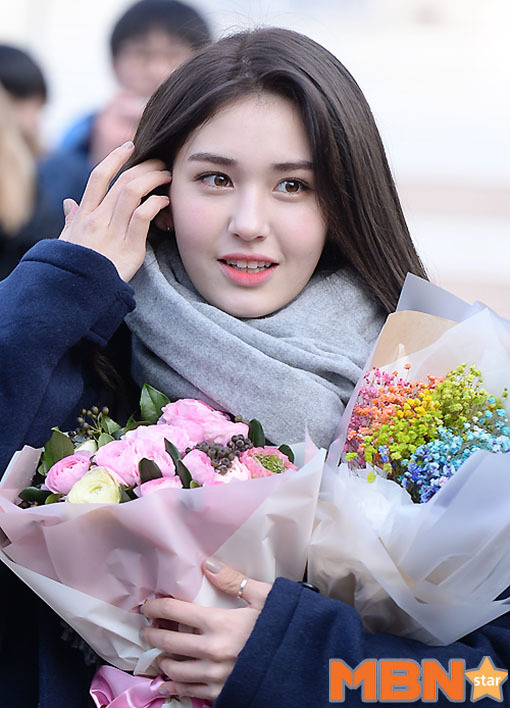 오늘자 중졸 전소미.jpg | 인스티즈