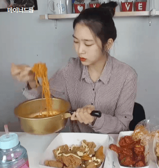 먹방에 소질있는 오마이걸 지호 | 인스티즈