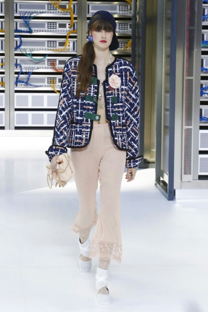 Chanel 샤넬 2017 SpringSummer RTW Paris | 인스티즈