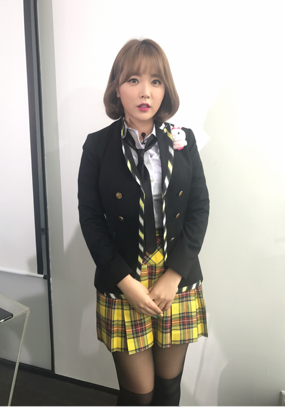 이런 여자친구가 교복을 입고 데이트 하러 나오면 호?불호? | 인스티즈